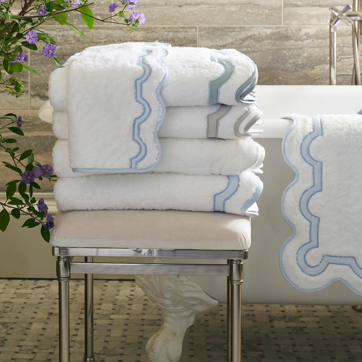 Mirasol Tub Mat_BLUE