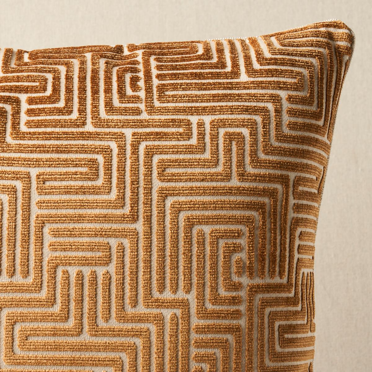 Lisboa Velvet Pillow_GOLD