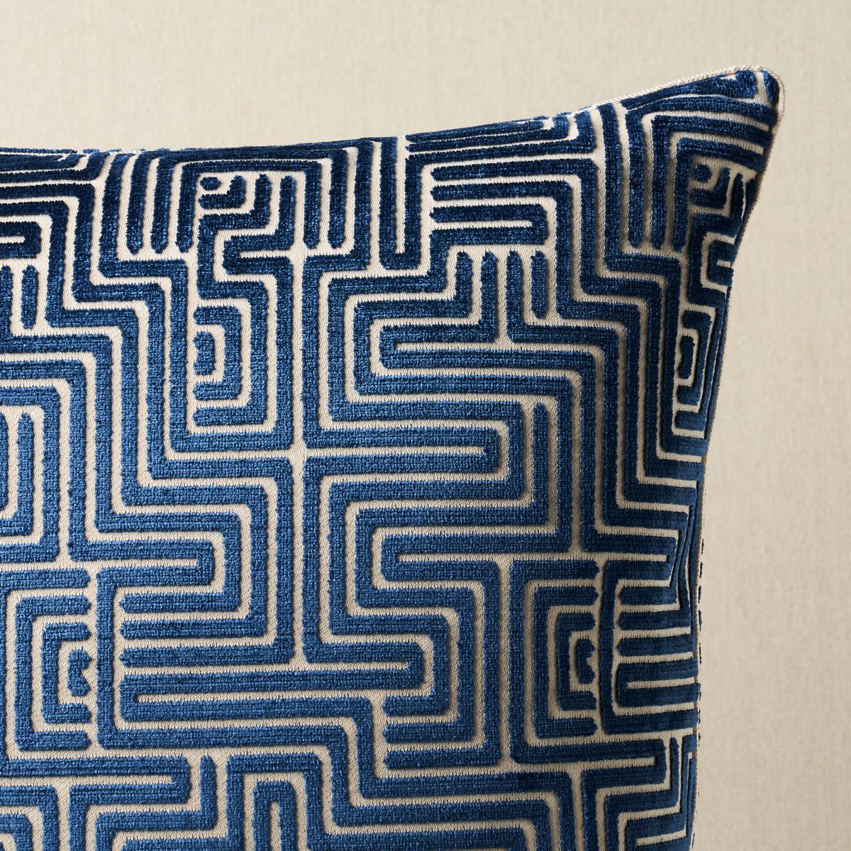 Lisboa Velvet Pillow_MIDNIGHT BLUE